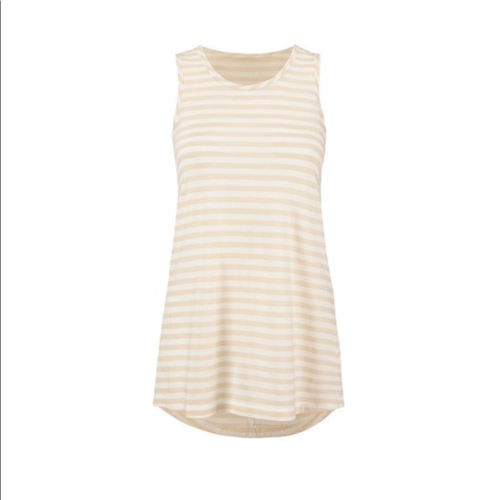 CAbi Spring 2020 Comeback Tank NWT Size L